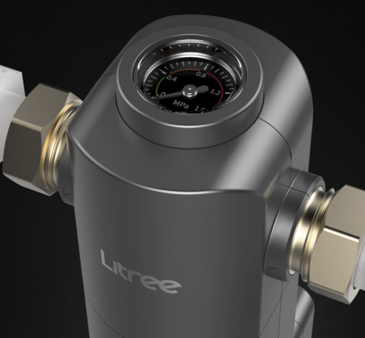 用腕表的工藝 打造每一臺(tái)水壓表